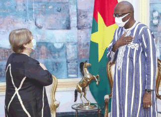 Mise en œuvre du second compact : La vice-présidente du MCC échange avec le président du Faso