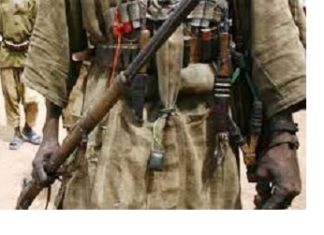 Mangodara : Des tirs entendus à Noumoutiedougou entre terroristes et dozos