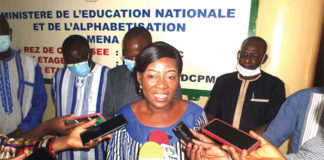 Prix de l’Union africaine des enseignants : l’enseignante Pingdwindé Ouédraogo primée