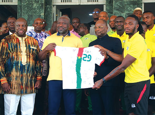 Audience à la Primature : les Etalons promettent une 1re CAN au Burkina