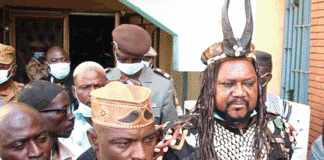 Lutte contre le terrorisme : Le ministre Koné échange avec les Koglweogos, les Dozos…