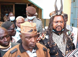 Lutte contre le terrorisme : Le ministre Koné échange avec les Koglweogos, les Dozos…