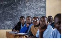 Rapport mondial de suivi sur l’éducation : Les familles pauvres contraintes d’emprunter de l’argent pour la scolarité de leurs enfants