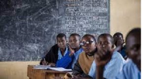 Rapport mondial de suivi sur l’éducation : Les familles pauvres contraintes d’emprunter de l’argent pour la scolarité de leurs enfants