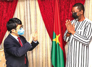 Coopération sino-burkinabè : L’ambassadeur Li-Jian reconnaissant au parlement burkinabè