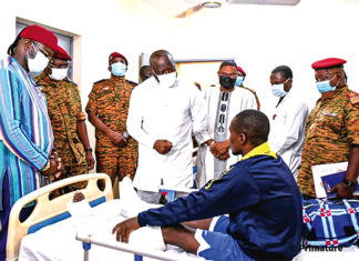 Saint- Sylvestre : le Premier ministre Zerbo au chevet des soldats et VDP blessés
