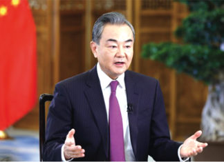 Wang Yi, ministre des Affaires étrangères chinois : « La diplomatie autour de la réponse à la COVID-19 a montré le sens des responsabilités de la Chine »