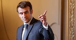 Burkina : le président français Emmanuel Macron a condamné le coup d’État militaire. (RFI)