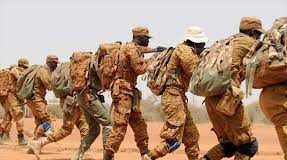 Sahel/Oudalan : L’armée a neutralise une vingtaine de terroristes vers la frontière du Niger, 5 militaires tombes (armée)