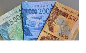 Au coin du palais: Elle vole 225 000 FCFA et les offre à son copain