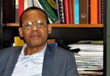 Guinée : l’écrivain Tierno Monenembo critique le colonel Doumbouya