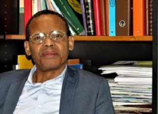 Guinée : l’écrivain Tierno Monenembo critique le colonel Doumbouya