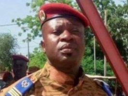 Burkina : Paul-Henri Sandaogo Damiba a rencontré ce mardi la hiérarchie militaire et les secrétaires généraux des ministères