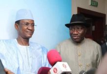 Mali : Goodluck Jonathan conseille une transition courte aux autorités