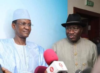 Mali : Goodluck Jonathan conseille une transition courte aux autorités