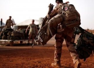Lutte contre le terrorisme: La France restera au Sahel
