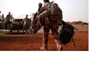 Au Mali, la junte au pouvoir demande à la France de retirer ses soldats « sans délai »