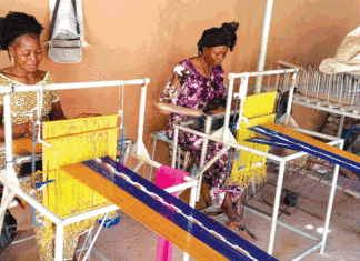 Faso dan fani : Des tisseuses, entre profits et concurrence déloyale