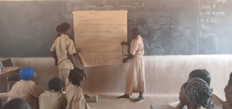 Education civique et citoyenne : des élèves de Orodara à l’école du suivi des politiques publiques