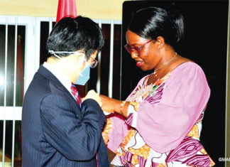 Coopération sino-burkinabè : L’ambassadeur Li Jian fait officier de l’Ordre de l’Etalon