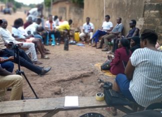 Plans communaux de développement : les préoccupations des jeunes débattues autour d’un thé à Banfora