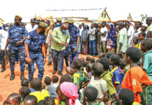 Sites d’accueil de Kongoussi : le Premier ministre encourage les déplacés