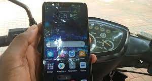 Sécurité routière au Burkina : l’usage manuel du téléphone interdit en circulation