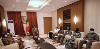 Lutte contre le terrorisme : le président Damiba envoie une mission chez son frère Assimi Goïta