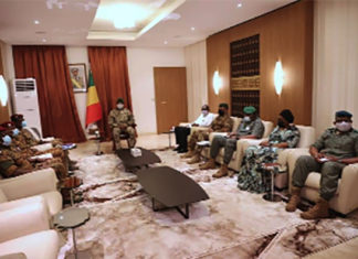 Lutte contre le terrorisme : le président Damiba envoie une mission chez son frère Assimi Goïta