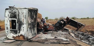 Route nationale 1 : un mort et un camion calciné dans un accident à Boni