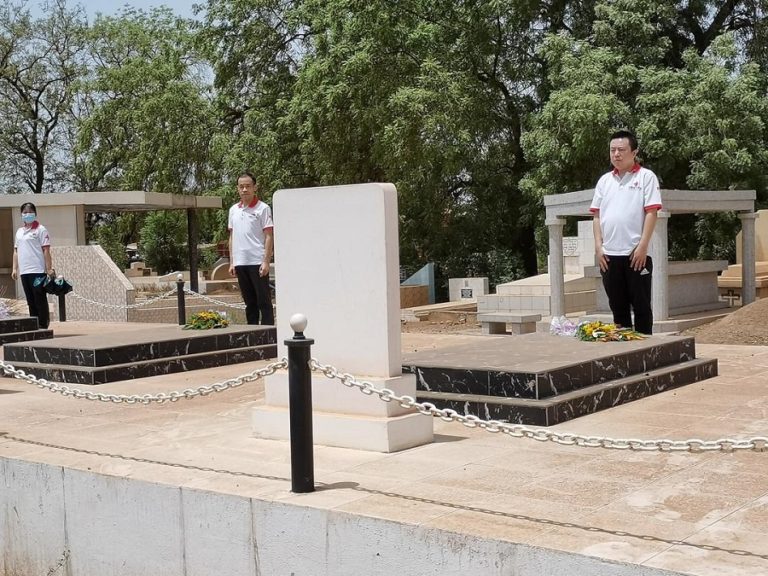 Fête de « quingming » : Des médecins chinois rendent hommage à leurs devanciers