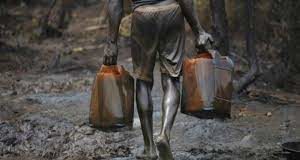 Nigeria : l’explosion une raffinerie clandestine fait 110 morts