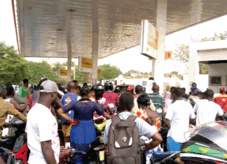 Rumeur de pénurie de carburant : des stations-service envahies