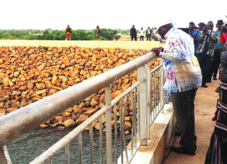 Barrage de Samendeni : le Premier ministre « déçu » de l’état d’avancement des travaux