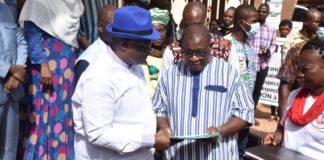 Commémoration du 1er mai : Le Premier ministre promet un examen de la plateforme revendicative minimale des syndicats