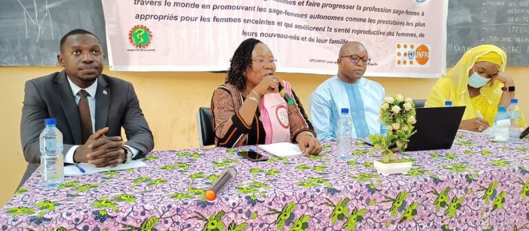 Violences obstétricales : La Sage-femme invitée à être un modèle