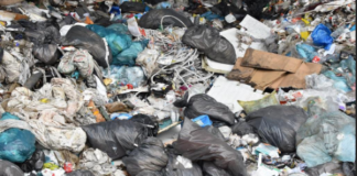 Sachets plastiques: des dangers chimiques pour la santé détectés dans des articles sur le marché au Burkina Faso