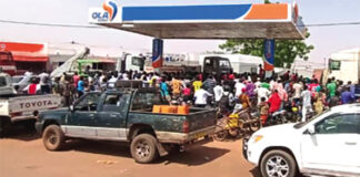 Pénurie de carburant à Dori : ruée vers les stations d’essence