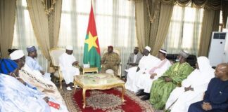 Paix et cohésion sociale : la Communauté musulmane du Burkina Faso accompagnée de représentants de communautés d’autres pays dont l’imam Dicko du Mali reçue par le Chef de l’Etat