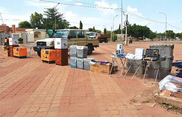 Lutte antiacridienne au Burkina : la FAO en renfort avec des équipements