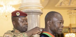 Présidence du Faso : Diébédo Francis Kéré fait Commandeur de l’ordre de l’Etalon