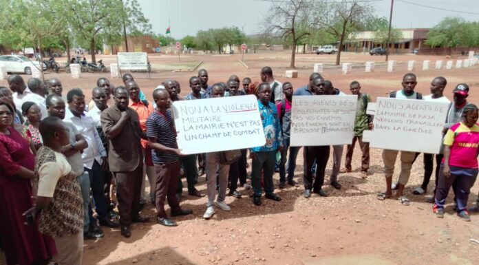 Kaya : les agents de l’Etat civil ont décidé de ne plus délivrer des documents aux militaires jusqu’à nouvel ordre (AIB)