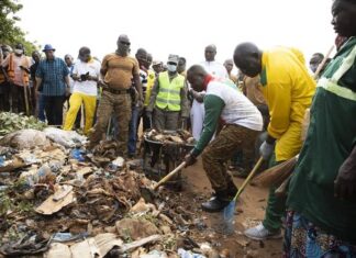 Opération mana-mana : «Si nous pouvons nous mettre ensemble pour rendre nos villes propres, nous pouvons également nous mettre ensemble pour relever les autres défis », estime le Président du Faso Paul-Henri Sandaogo DAMIBA