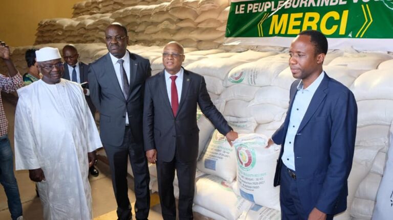 Remise de vivres de la CEDEAO au Burkina : Le gouvernement fait une mise au point.