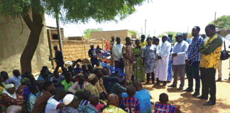 Attaque de Seytenga : une mission gouvernementale rencontre les deplacés à Dori