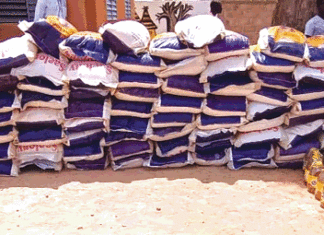 Attaque de Seytenga : le président du Faso offre des vivres aux déplacés