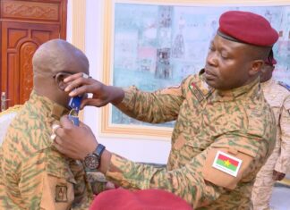 Armée nationale : le Général de Brigade Vinta Somé a reçu ses épaulettes vendredi 29 juillet 2022.