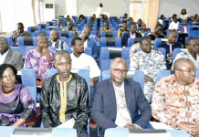 Education: le gouvernement se penche sur la formation à distance