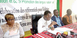 Amélioration de la qualité de l’éducation : bientôt des manuels d’anglais pour les classes de 4e et 3e