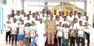 Prix d’excellence 2022 : le président du Faso félicite les lauréats